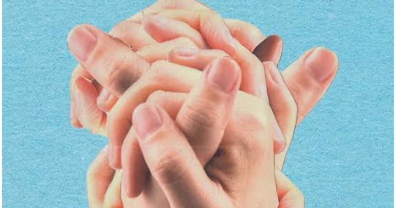 Mẹo kiểm soát chi tiết bàn tay và ngón tay khi tạo dáng chân dung